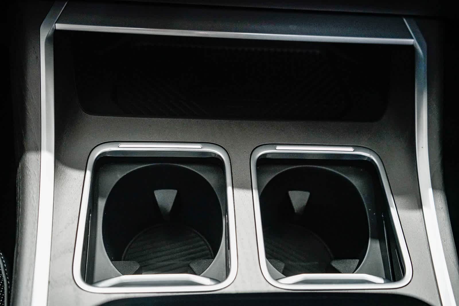 Thumbnail: 2023 BMW i7 - 23