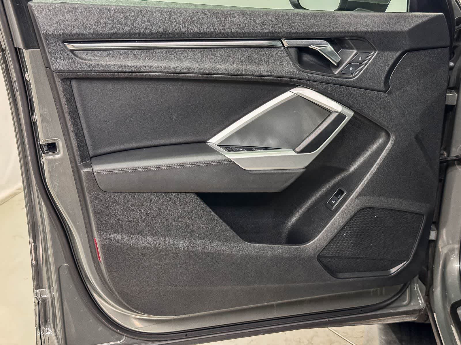 Thumbnail: 2019 Audi Q3 - 21