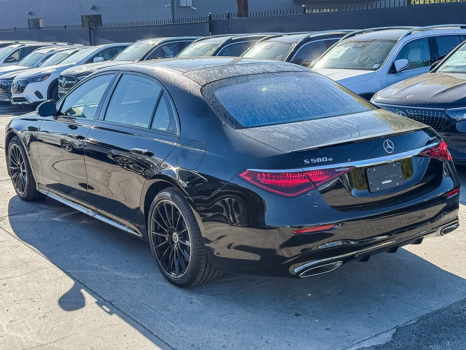 Thumbnail: 2025 Mercedes-Benz S-Class - 6