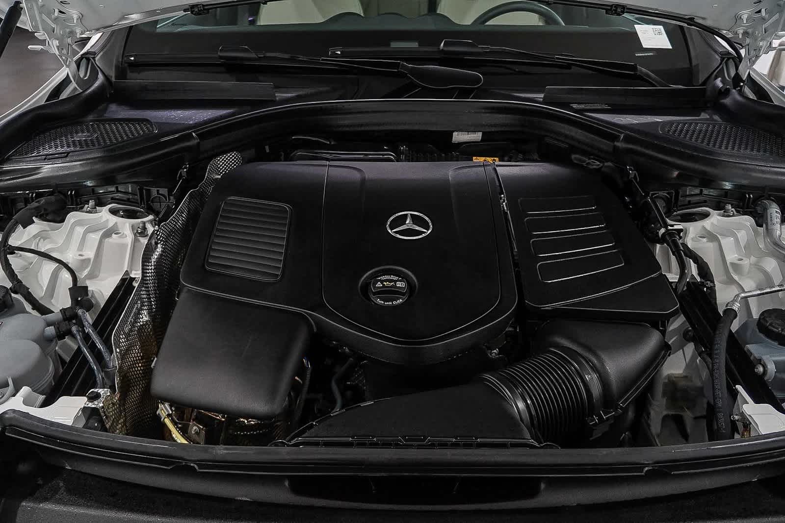 Thumbnail: 2025 Mercedes-Benz GLC - 30