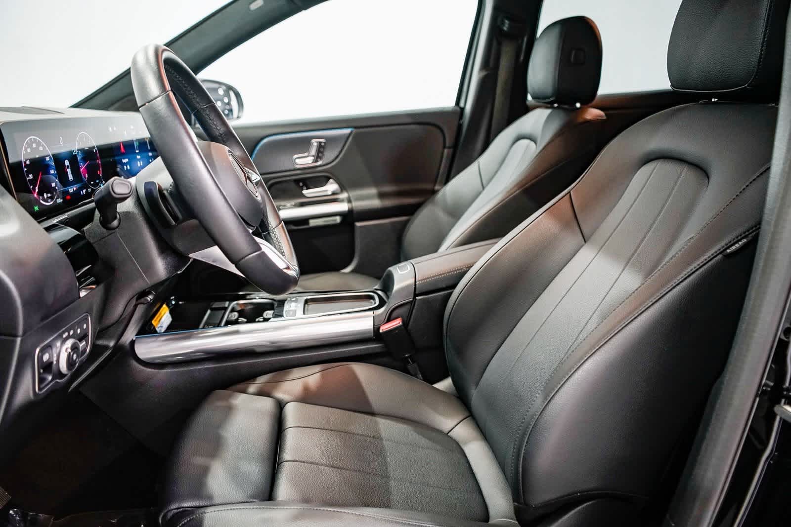 Thumbnail: 2025 Mercedes-Benz GLA - 16