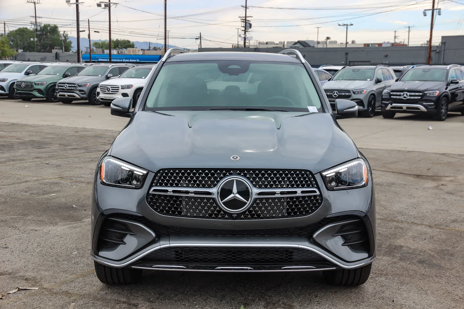 Thumbnail: 2026 Mercedes-Benz GLE - 2