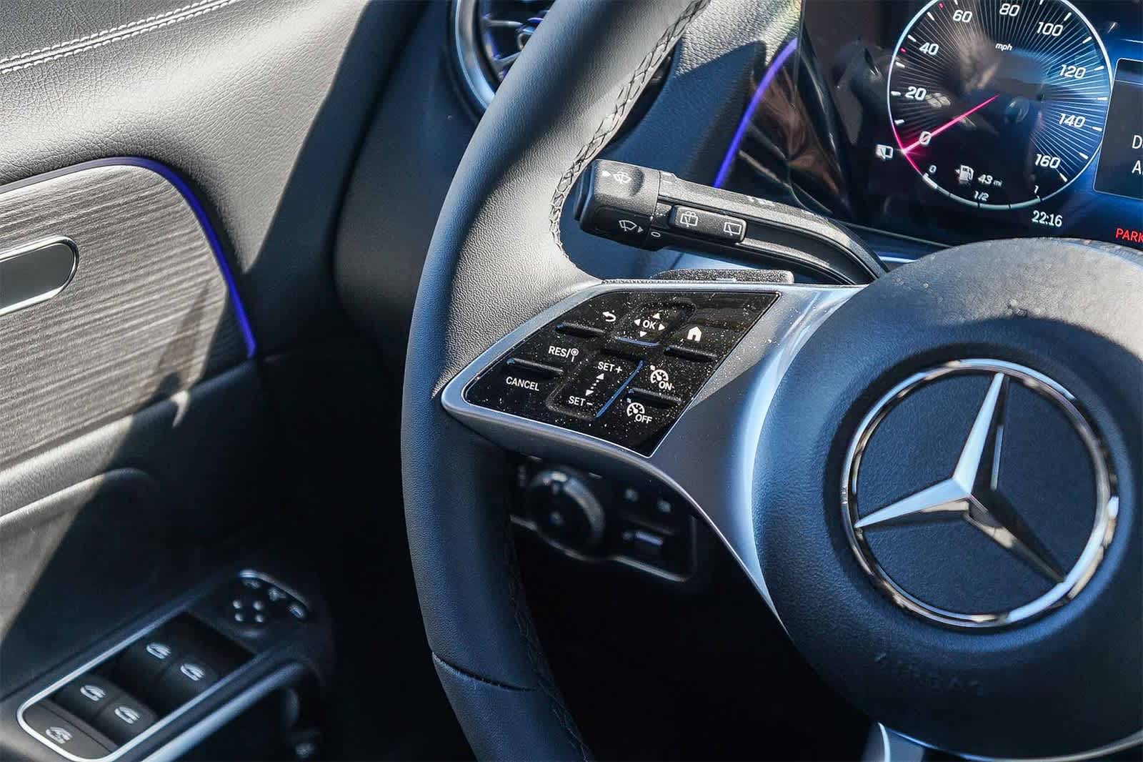 Thumbnail: 2026 Mercedes-Benz GLB - 17