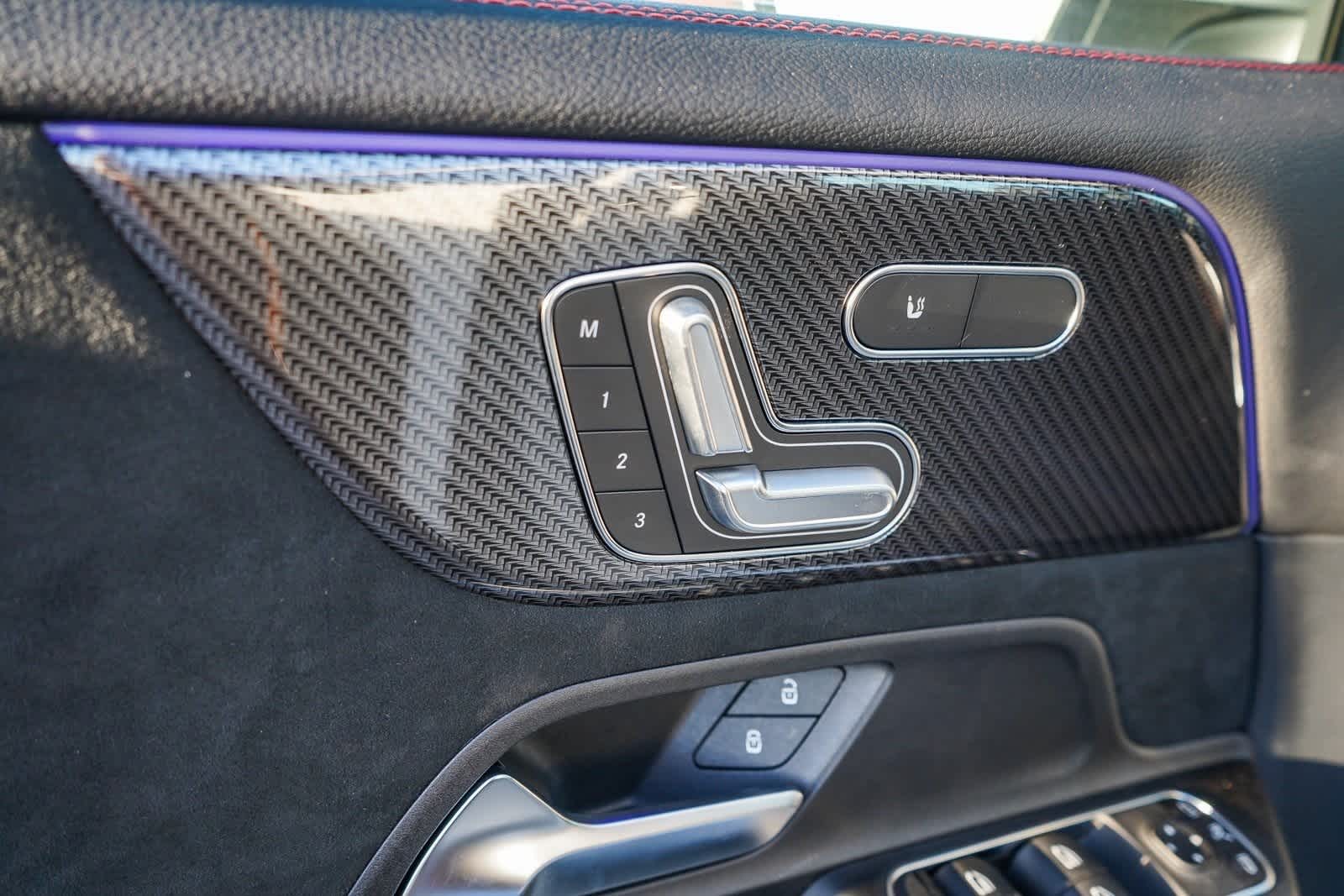 Thumbnail: 2025 Mercedes-Benz GLB - 25