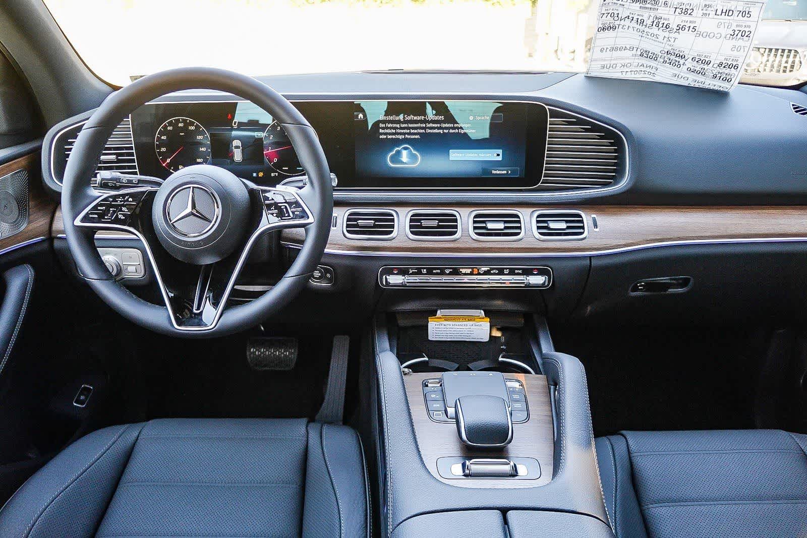 Thumbnail: 2026 Mercedes-Benz GLE - 14