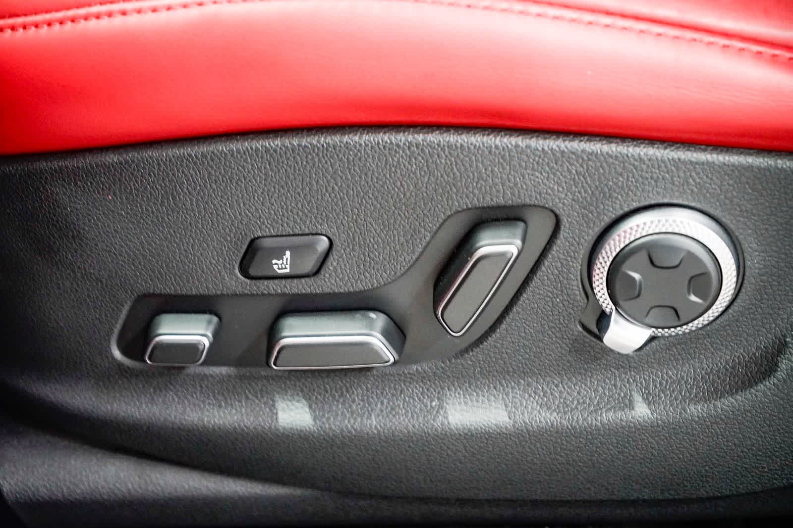 Thumbnail: 2025 Genesis GV80 - 20