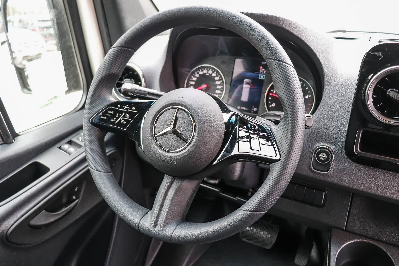 Thumbnail: 2026 Mercedes-Benz Sprinter - 15