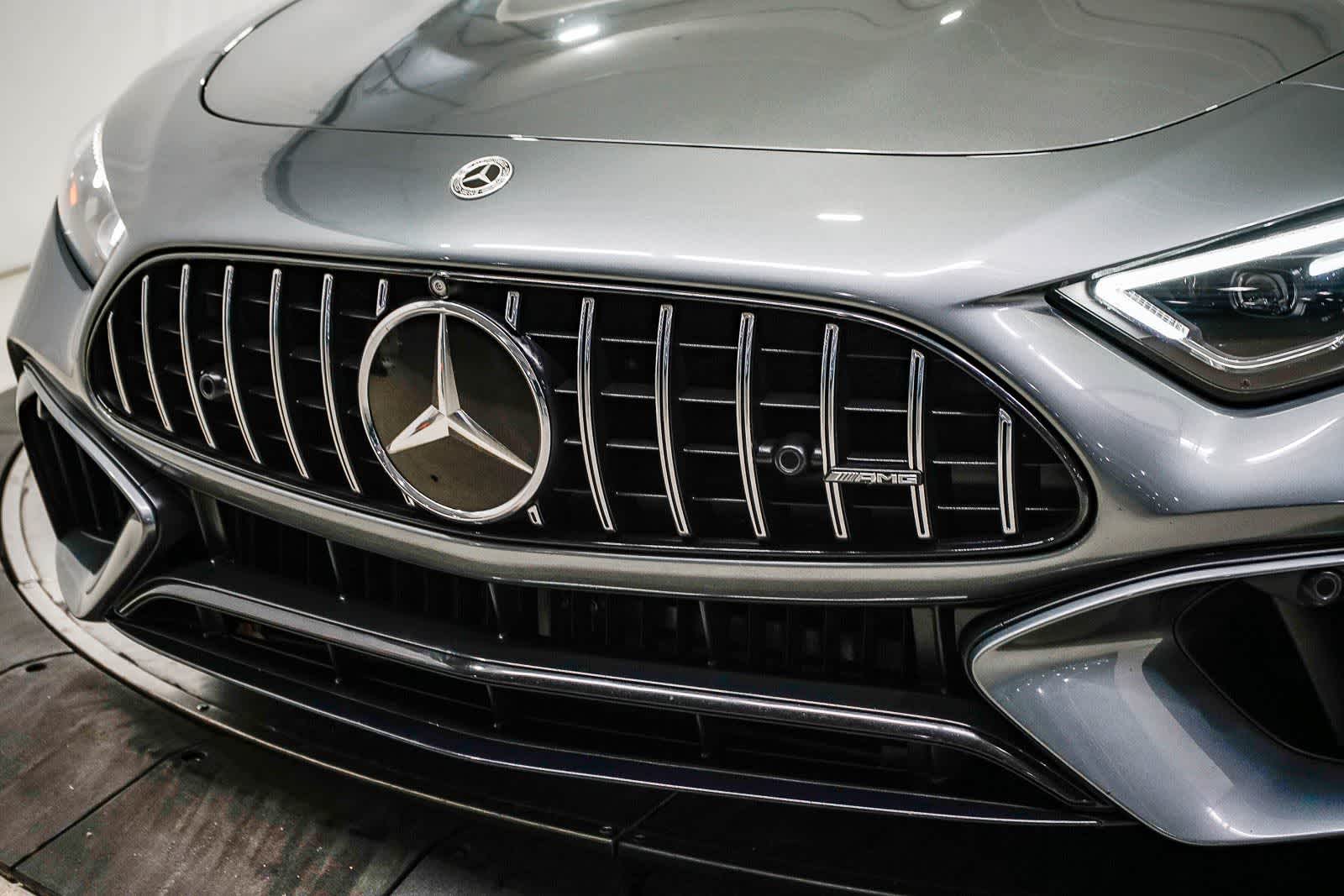 Thumbnail: 2022 Mercedes-Benz SL-Class - 8