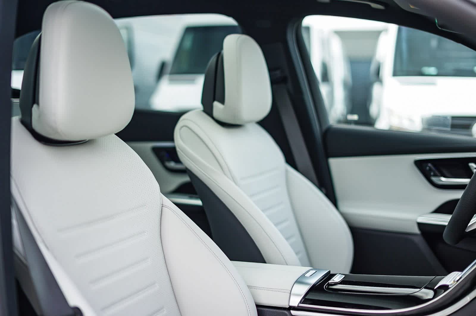 Thumbnail: 2026 Mercedes-Benz GLC - 17