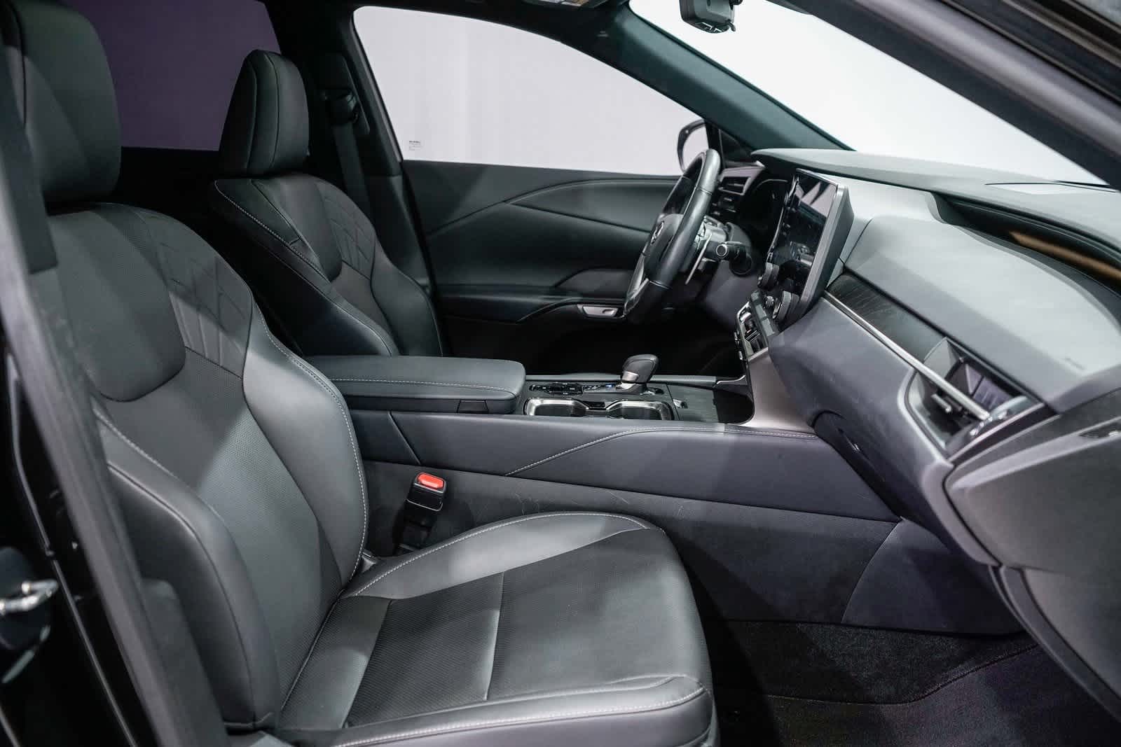 Thumbnail: 2023 Lexus RX - 16