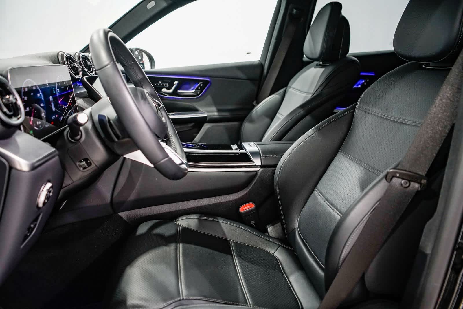 Thumbnail: 2025 Mercedes-Benz GLC - 16