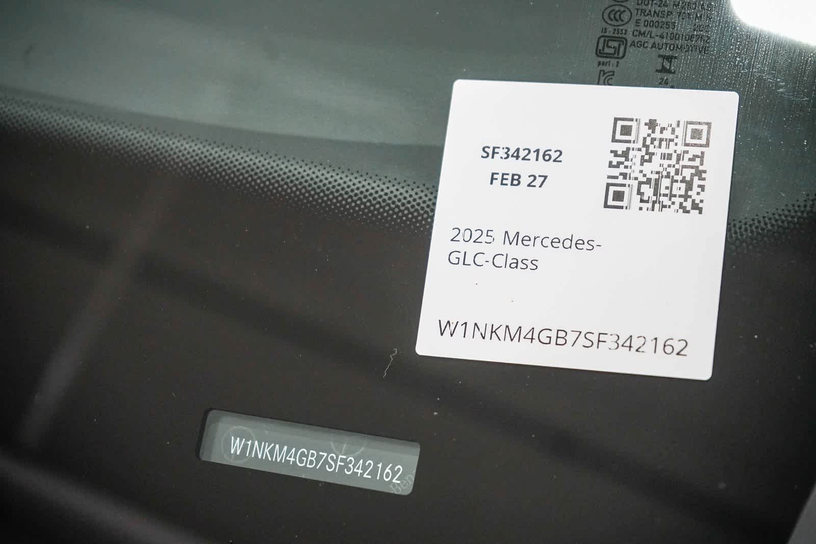 Thumbnail: 2025 Mercedes-Benz GLC - 29