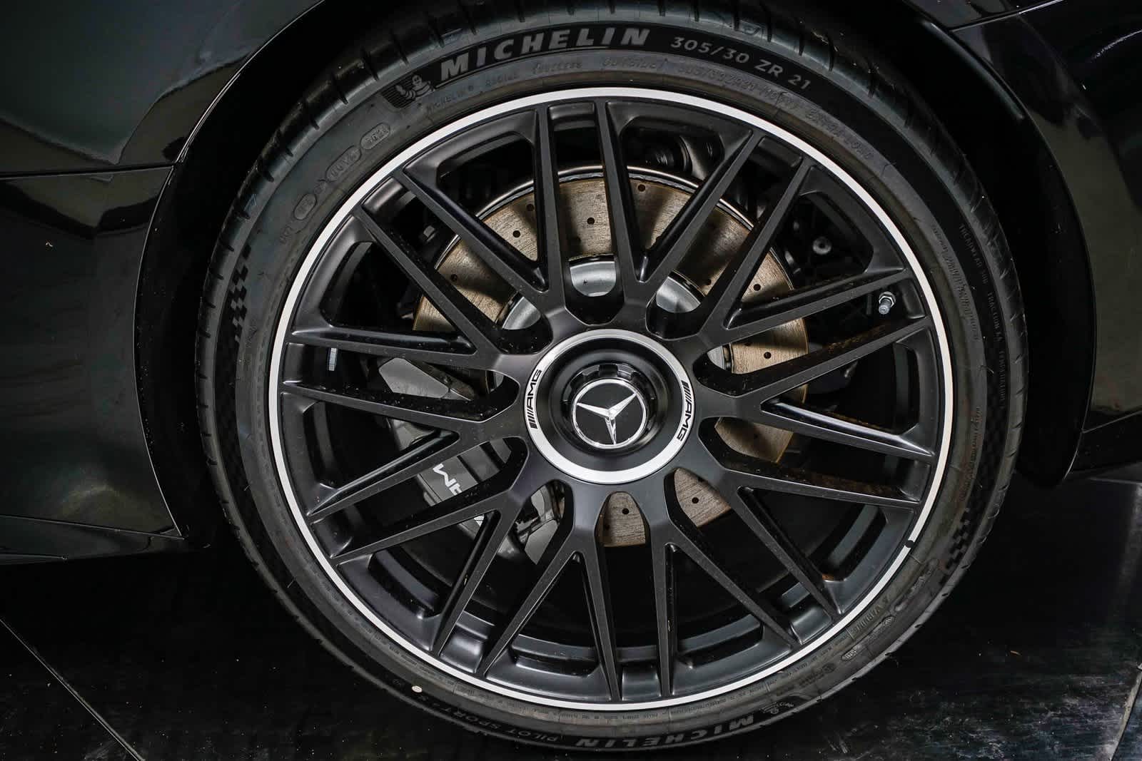 Thumbnail: 2025 Mercedes-Benz AMG GT - 10