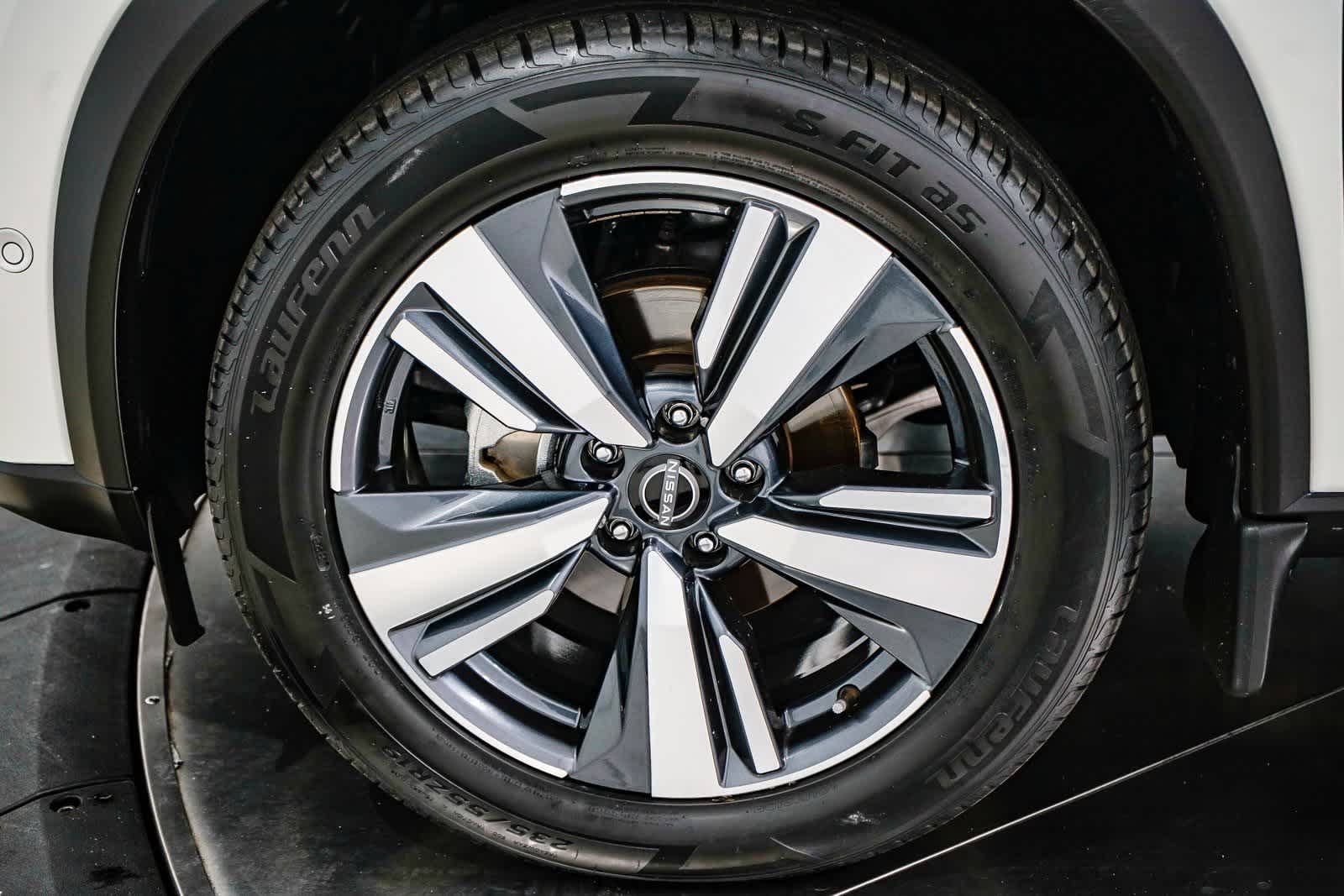 Thumbnail: 2022 Nissan Rogue - 10