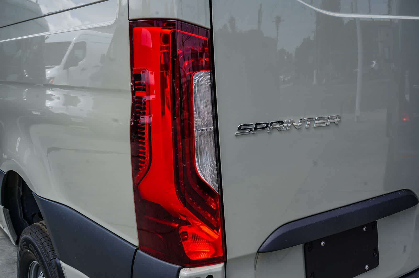 Thumbnail: 2026 Mercedes-Benz Sprinter - 7