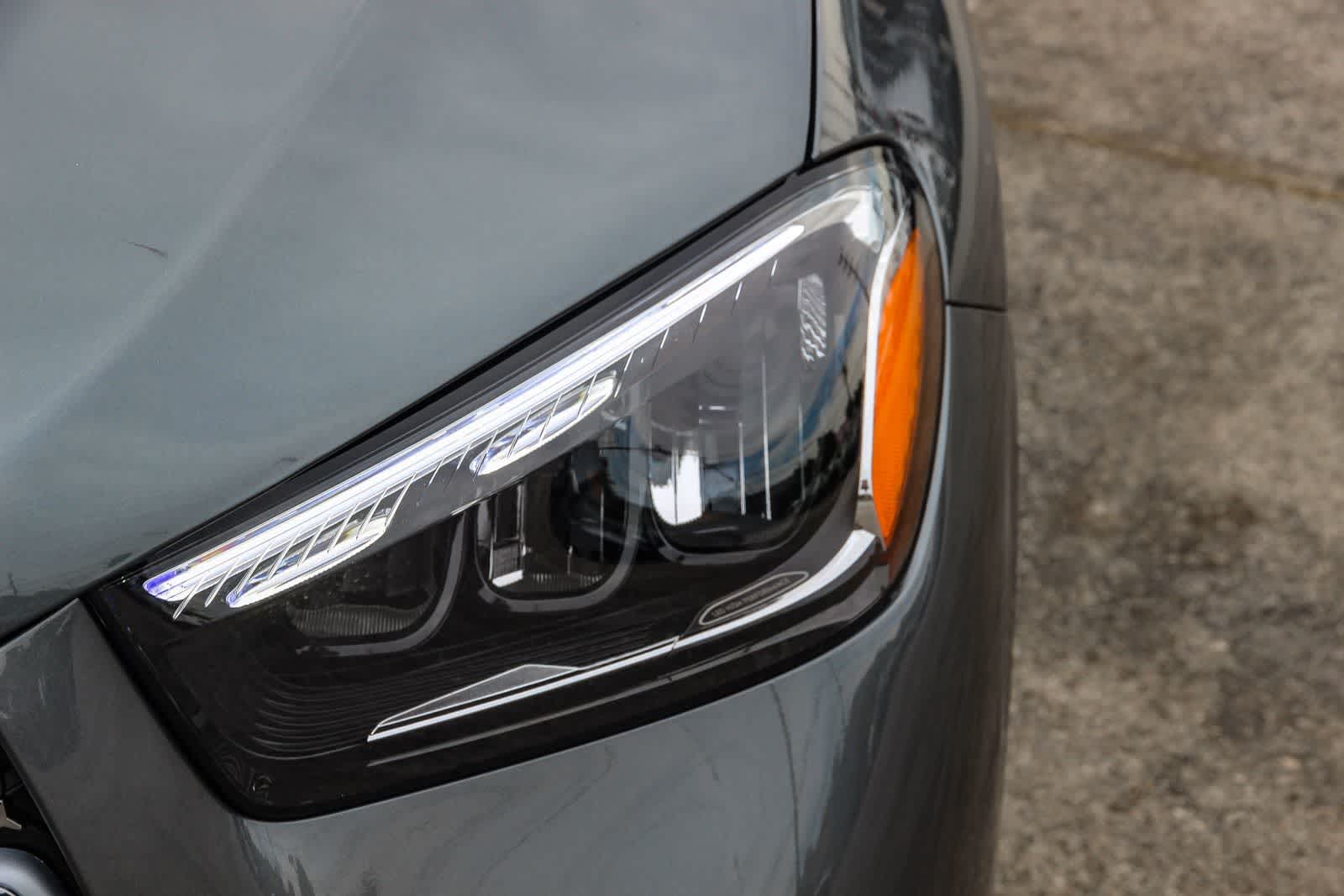 Thumbnail: 2026 Mercedes-Benz GLE - 8