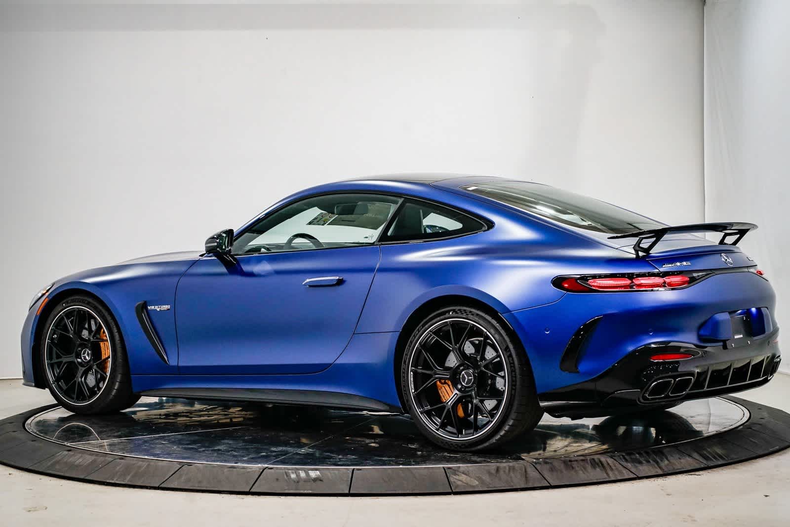 Thumbnail: 2025 Mercedes-Benz AMG GT - 2