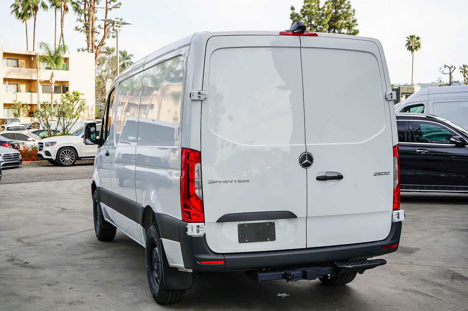 Thumbnail: 2026 Mercedes-Benz Sprinter - 6