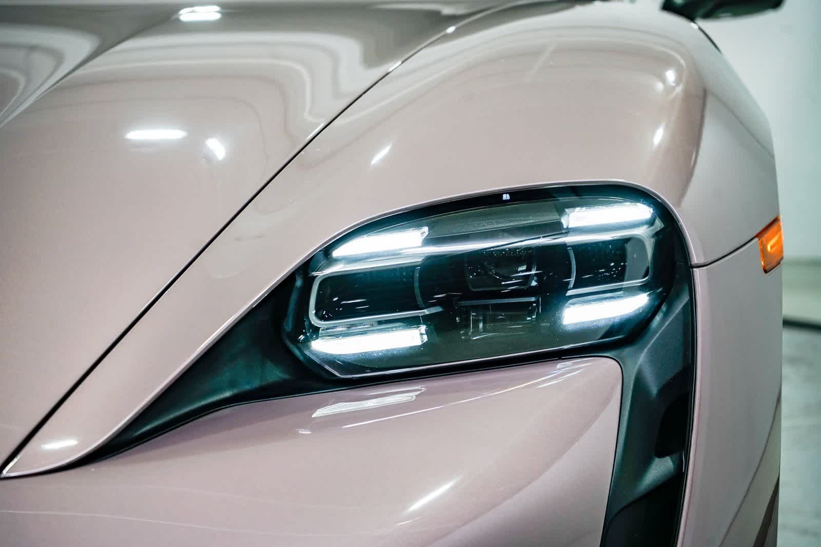 Thumbnail: 2023 Porsche Taycan - 7