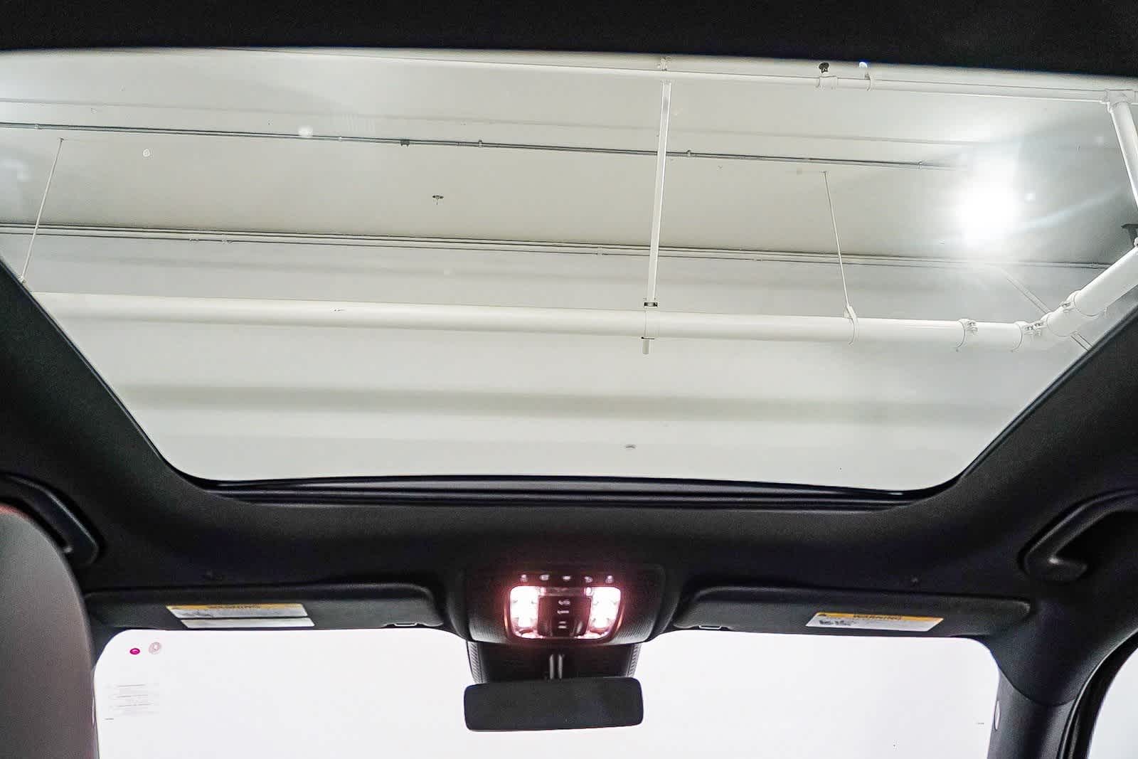 Thumbnail: 2025 Mercedes-Benz GLB - 18