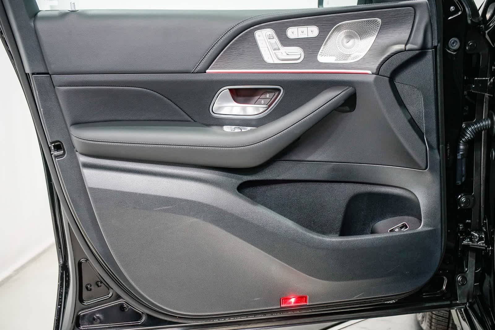 Thumbnail: 2025 Mercedes-Benz GLS - 20