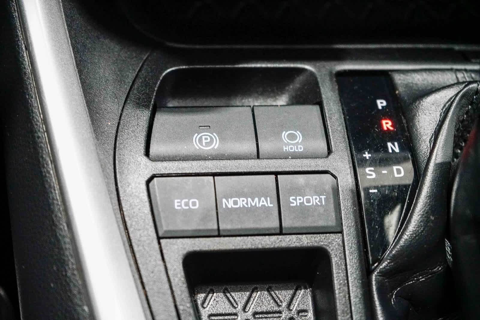 Thumbnail: 2019 Toyota RAV4 - 22