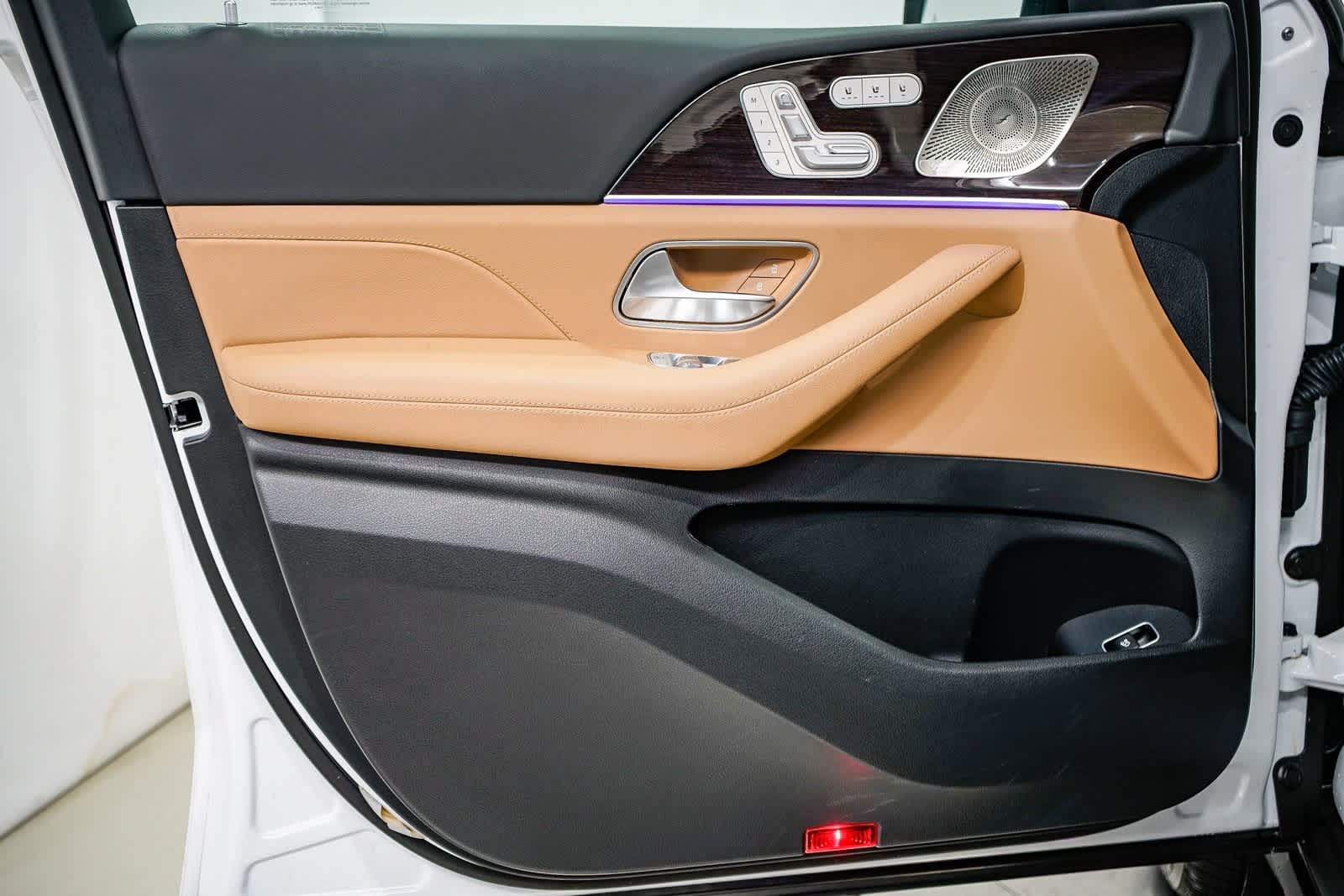 Thumbnail: 2025 Mercedes-Benz GLS - 20