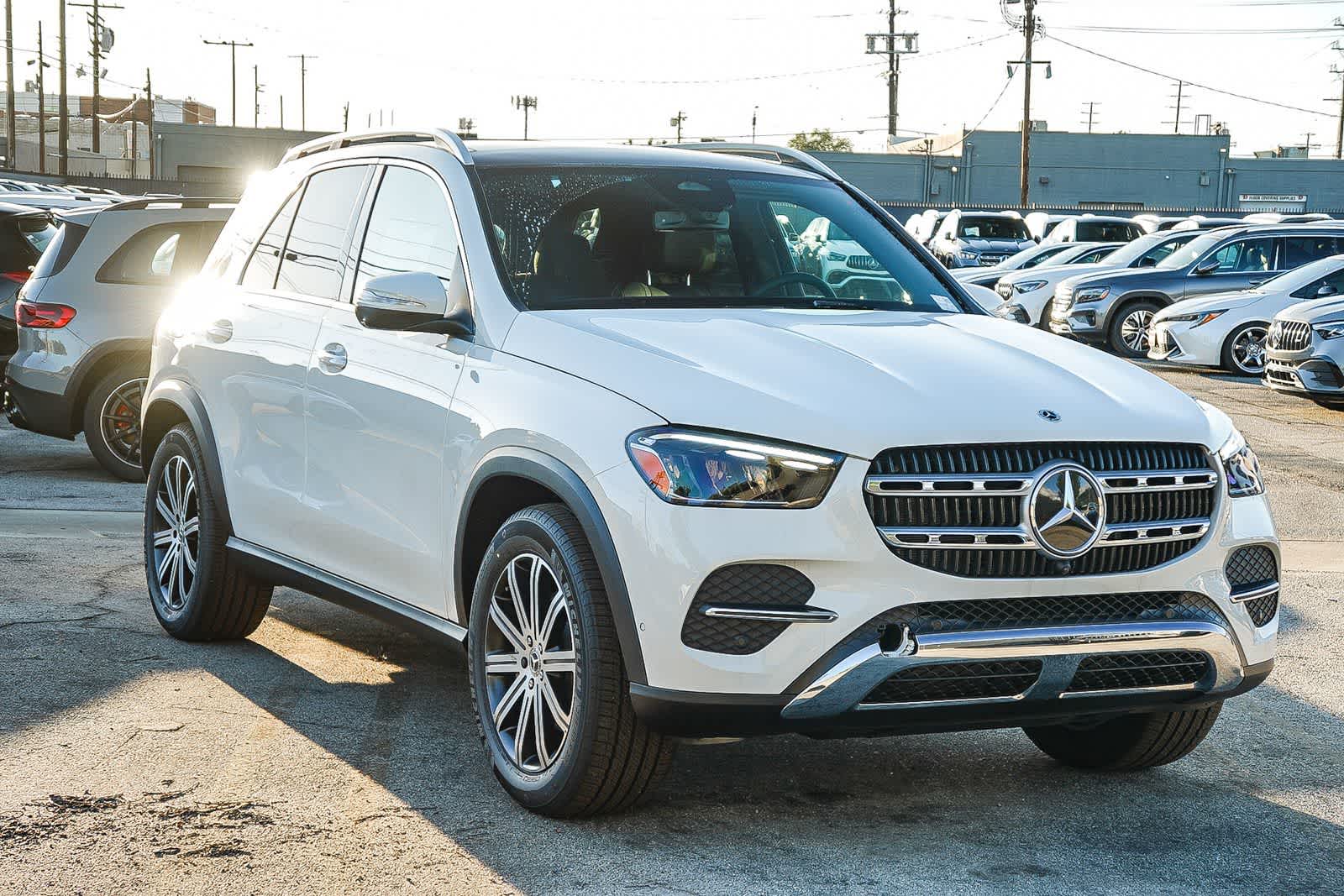 Thumbnail: 2026 Mercedes-Benz GLE - 3