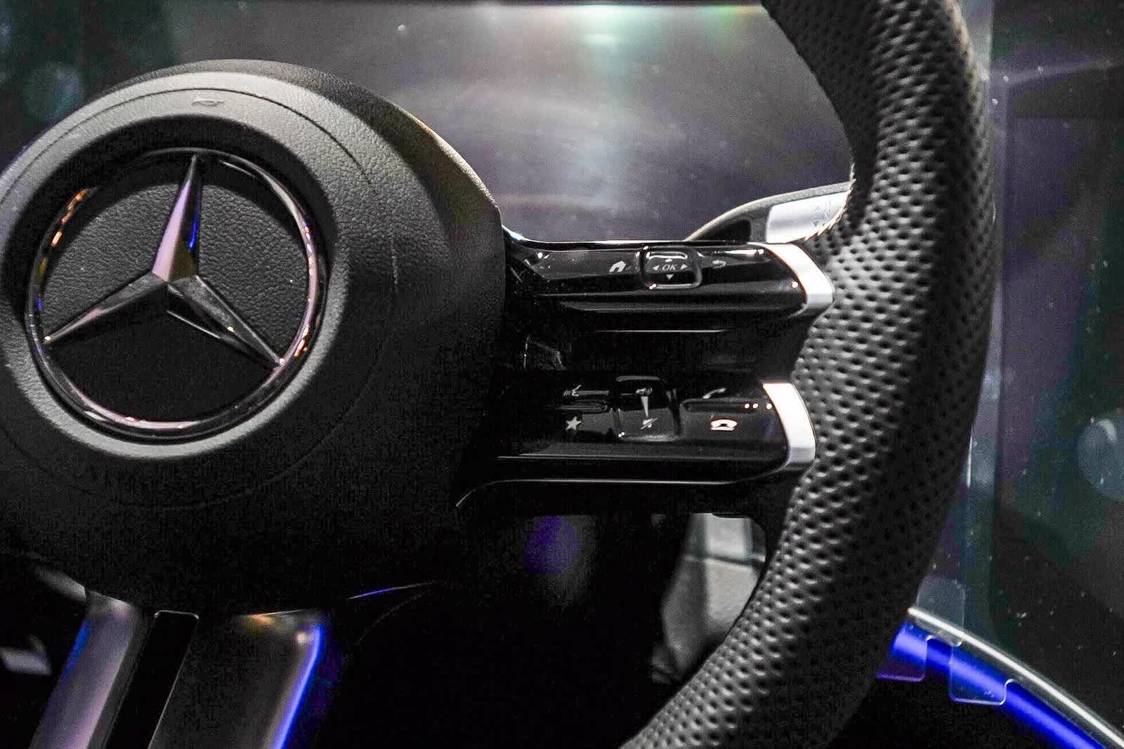 Thumbnail: 2026 Mercedes-Benz EQS - 17