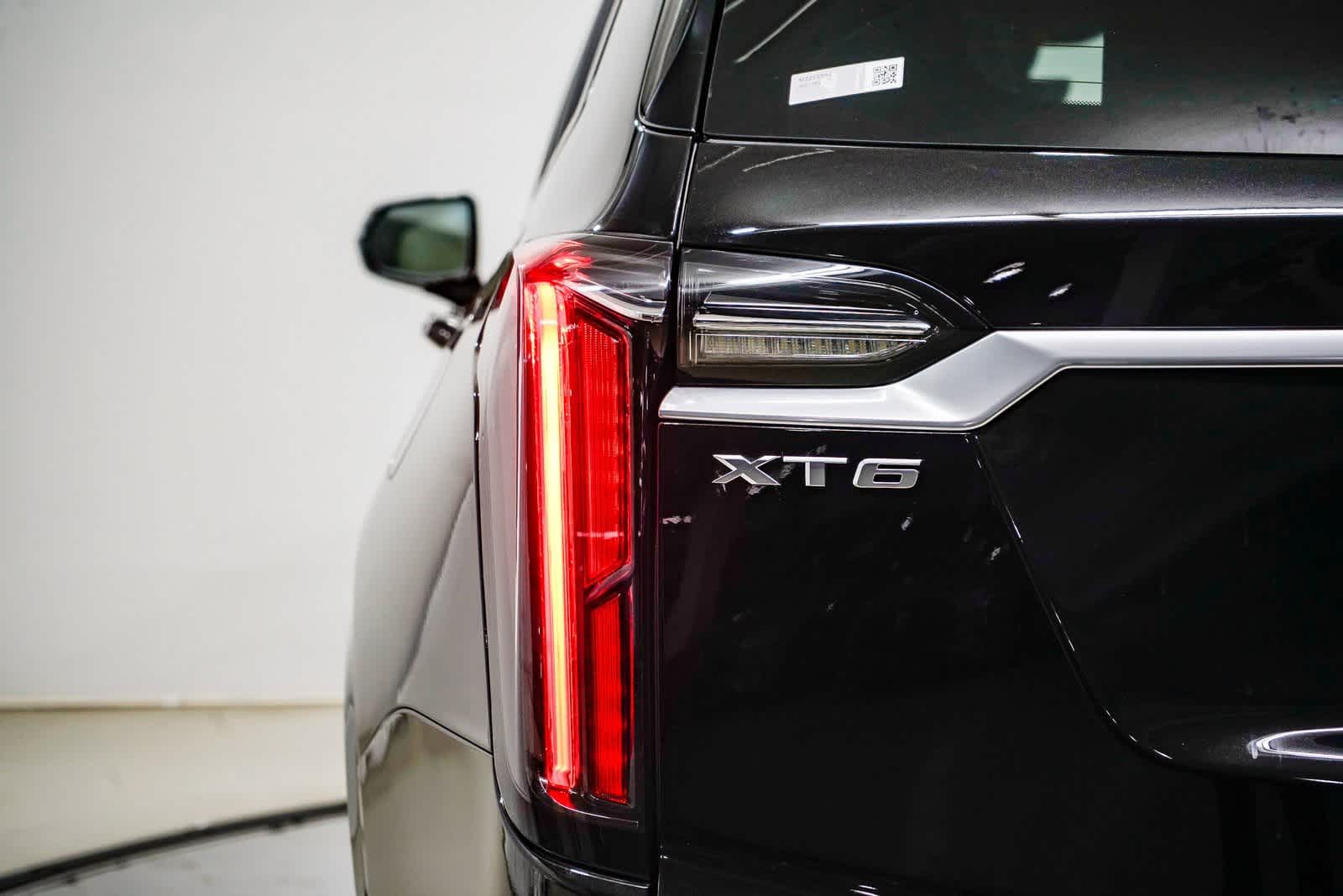 Thumbnail: 2021 Cadillac XT6 - 9