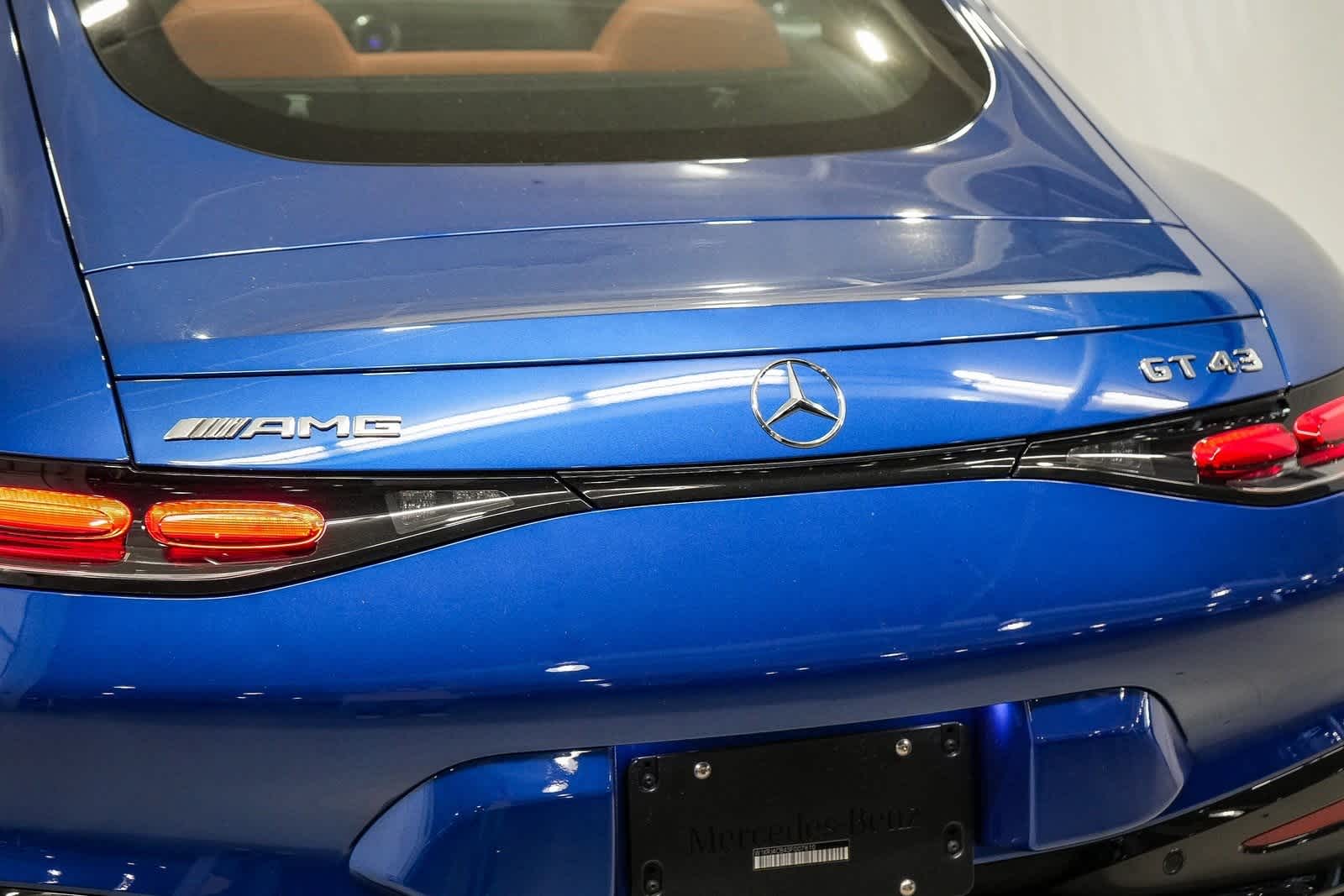 Thumbnail: 2025 Mercedes-Benz AMG GT - 13