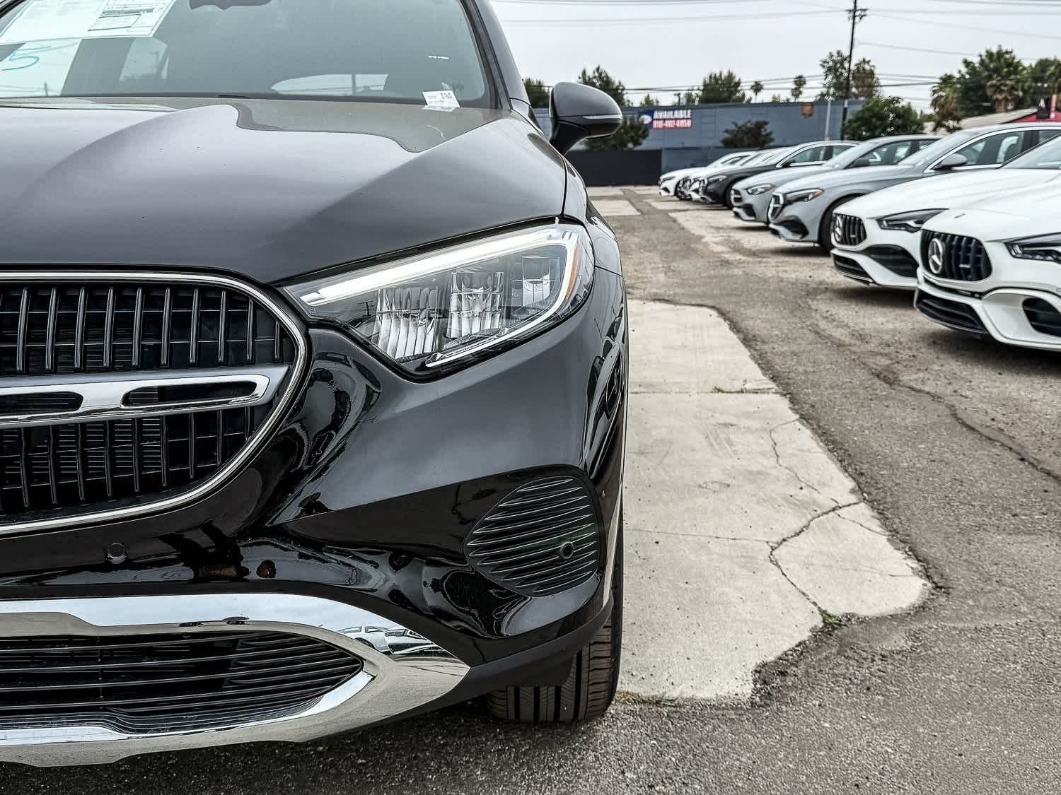 Thumbnail: 2025 Mercedes-Benz GLC - 10