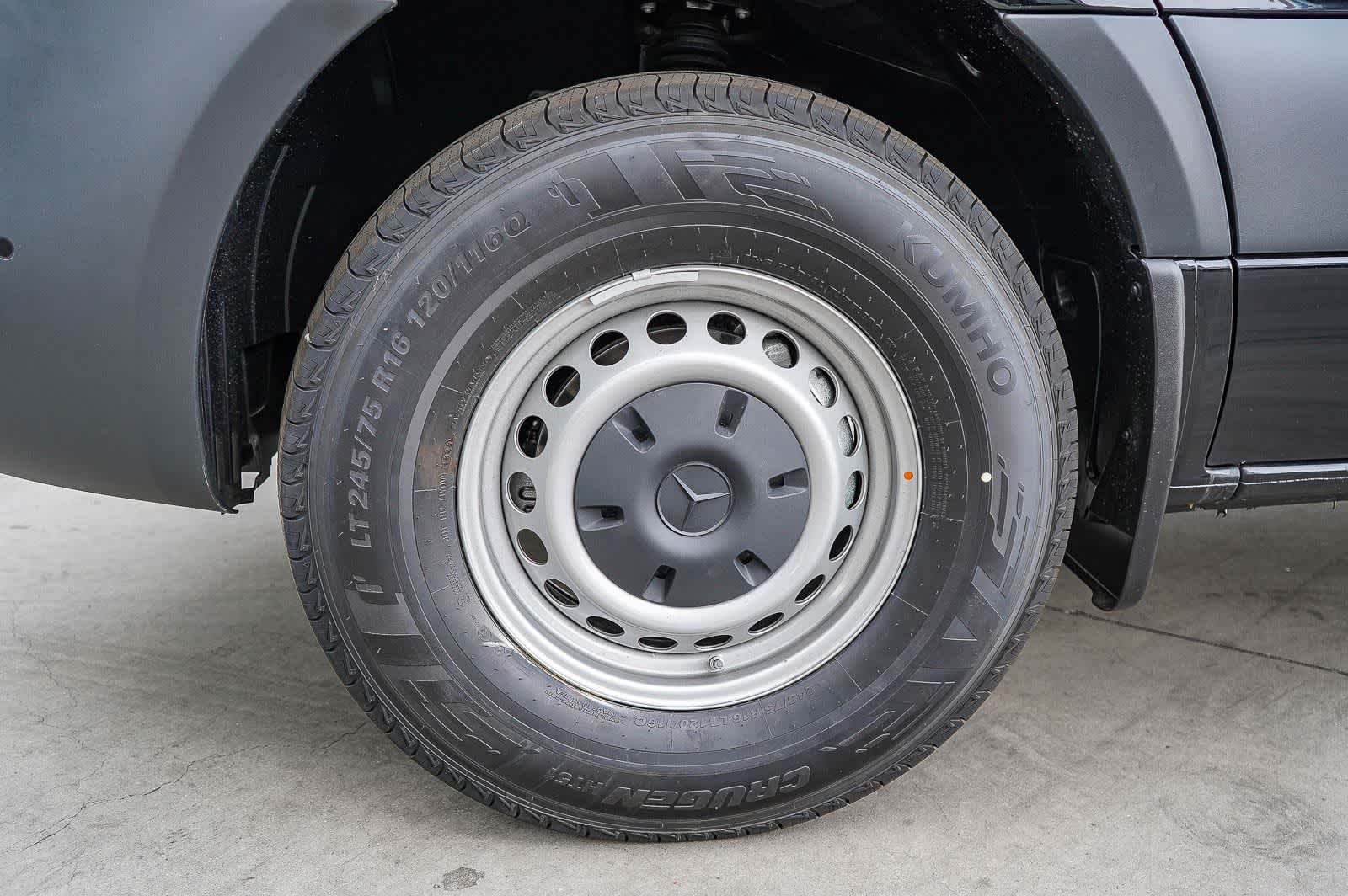 Thumbnail: 2026 Mercedes-Benz Sprinter - 9