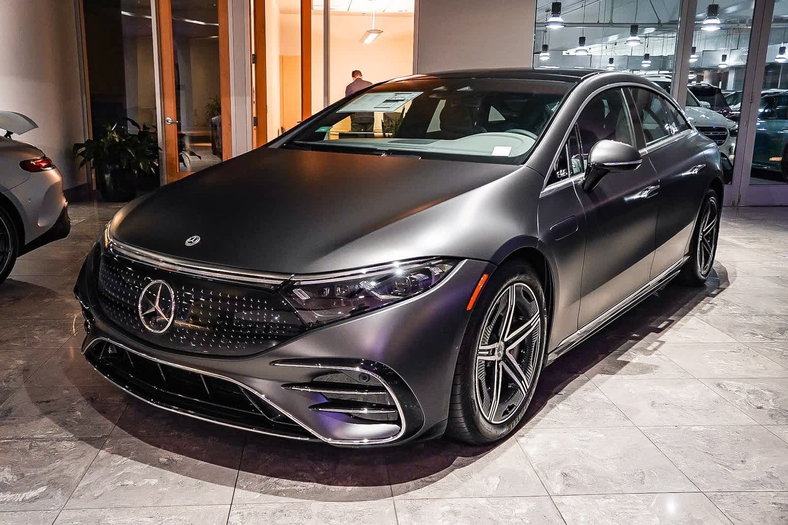 Thumbnail: 2026 Mercedes-Benz EQS - 1