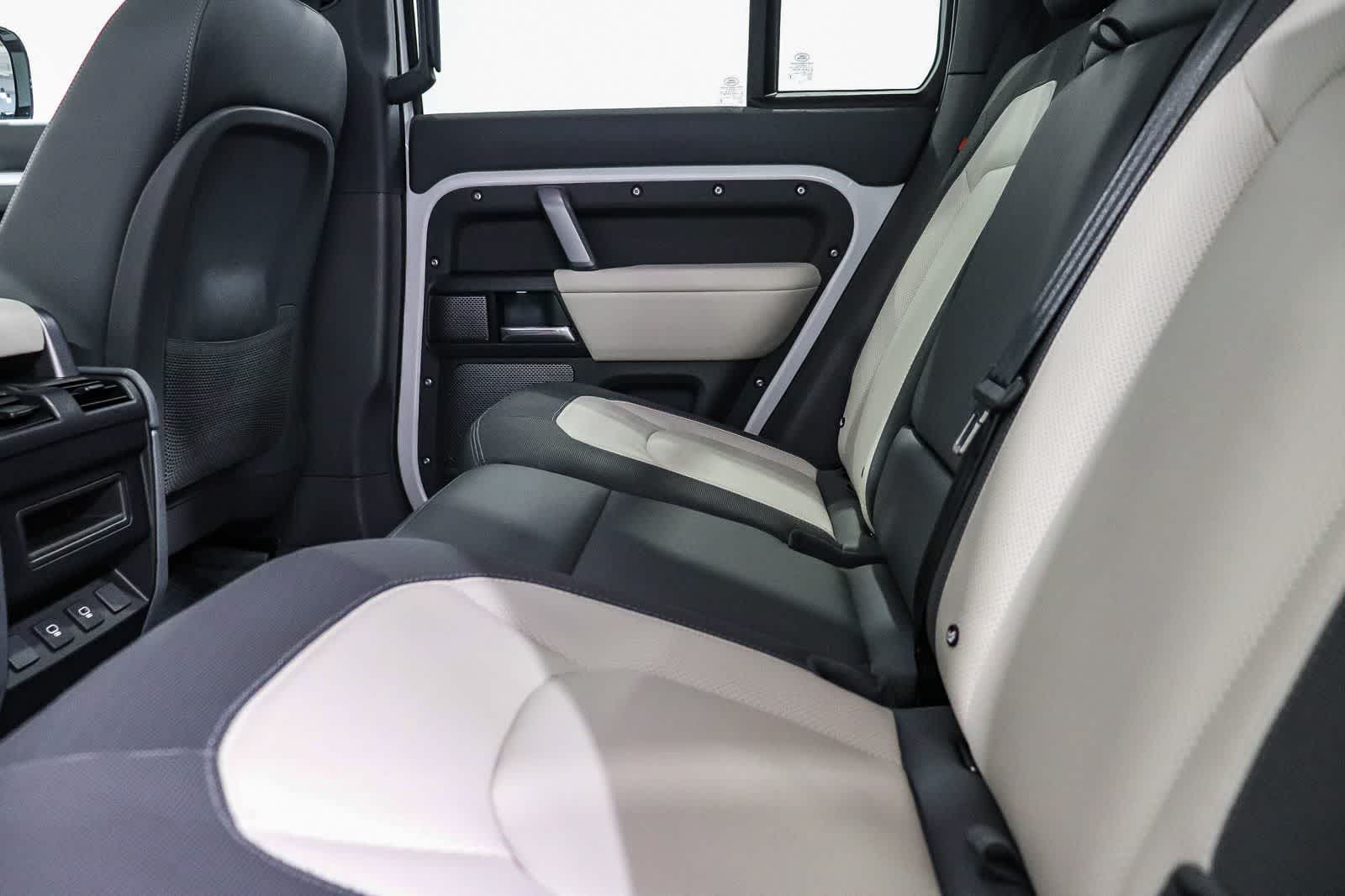 Thumbnail: 2024 Land Rover Defender - 18