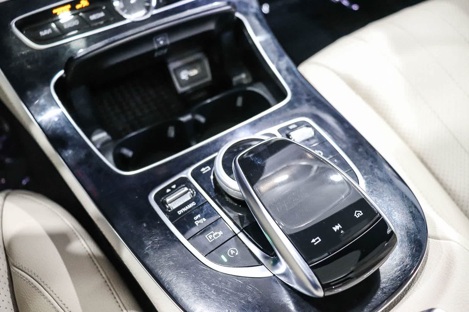 Thumbnail: 2017 Mercedes-Benz E-Class - 22