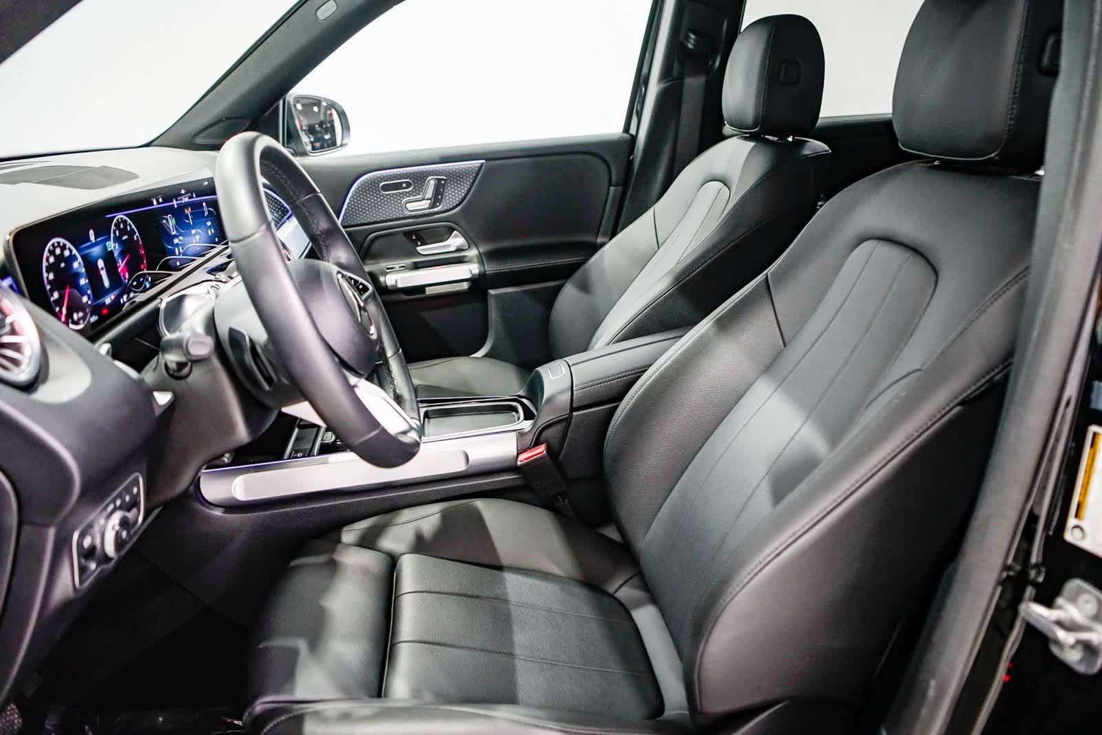 Thumbnail: 2025 Mercedes-Benz GLB - 17