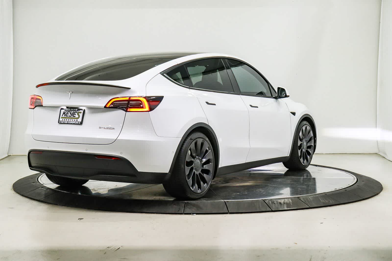 Thumbnail: 2021 Tesla Model Y - 4