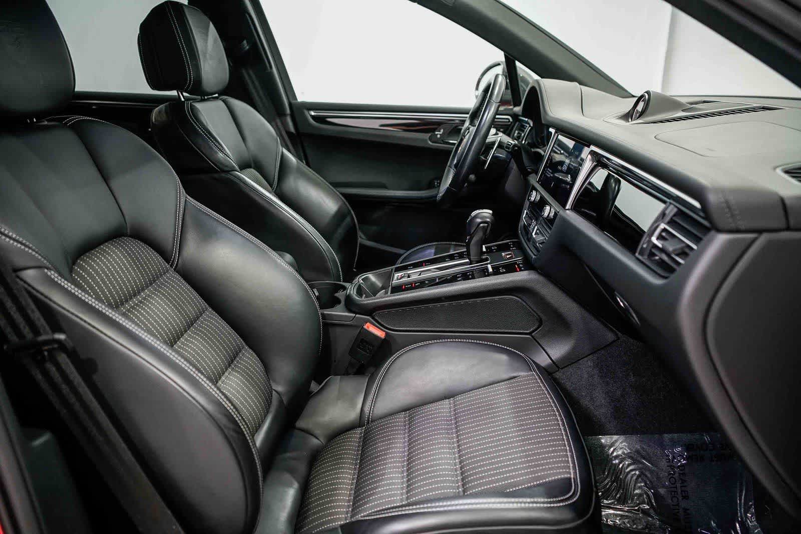 Thumbnail: 2024 Porsche Macan - 16