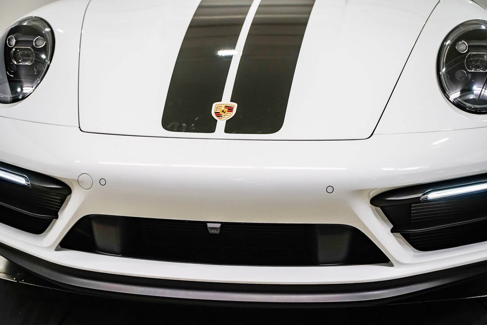 Thumbnail: 2022 Porsche 911 - 8