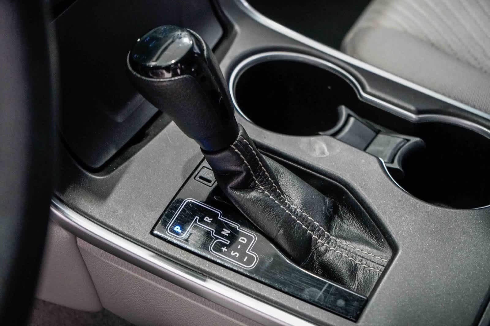 Thumbnail: 2017 Toyota Camry - 20