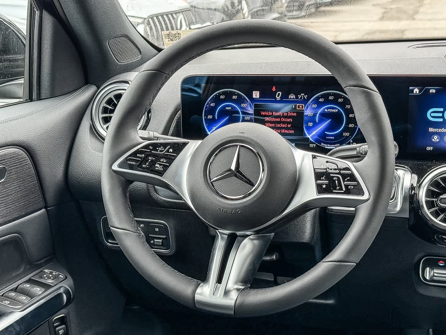 Thumbnail: 2025 Mercedes-Benz EQB - 16