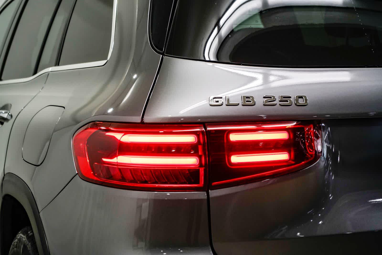 Thumbnail: 2026 Mercedes-Benz GLB - 9