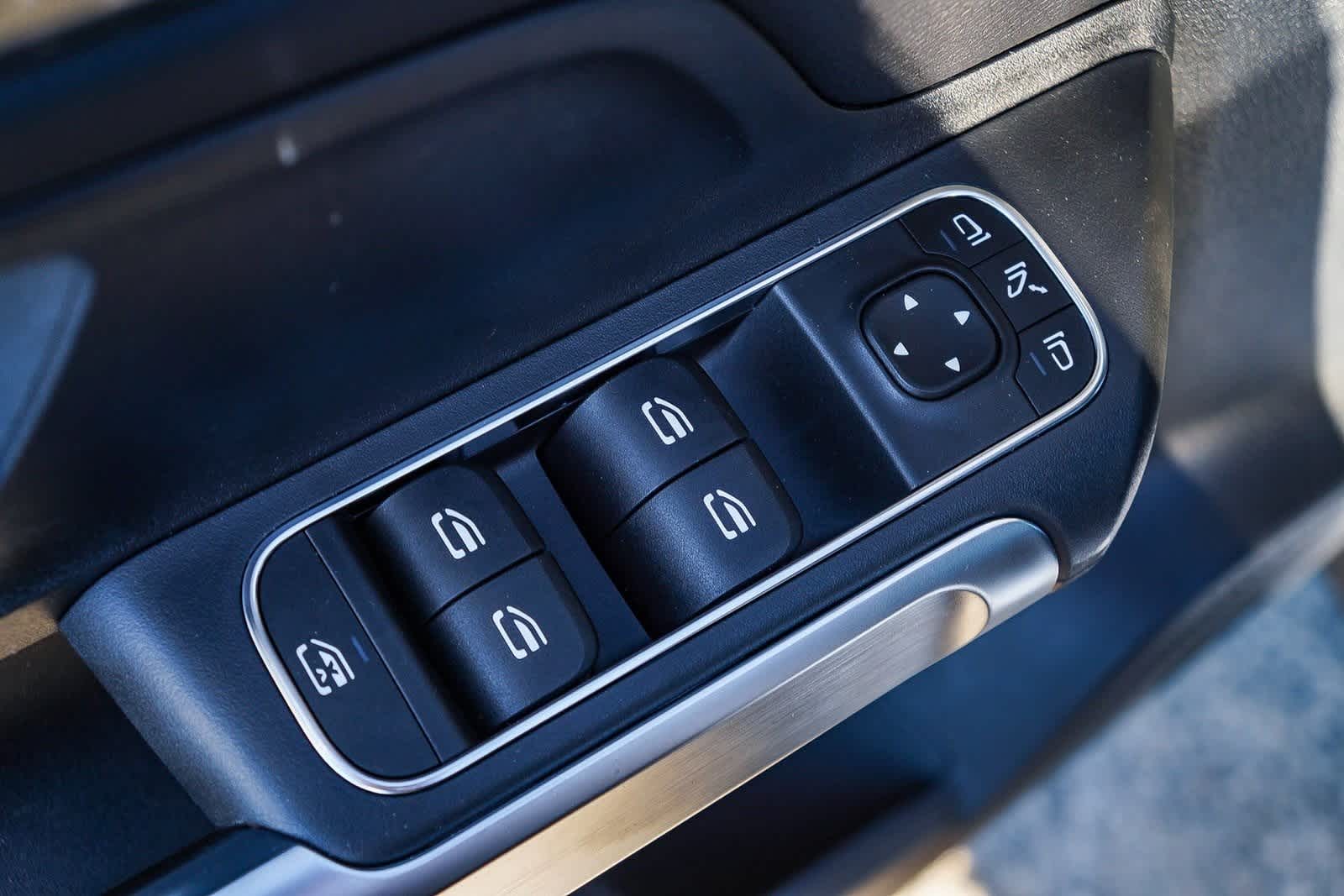 Thumbnail: 2026 Mercedes-Benz GLB - 24