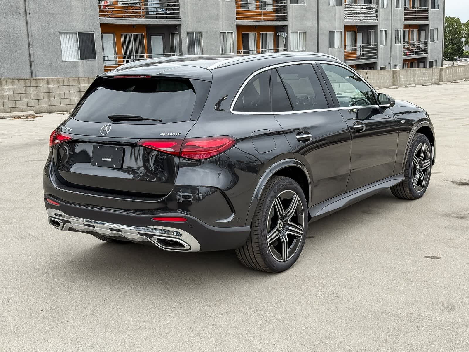 Thumbnail: 2025 Mercedes-Benz GLC - 4