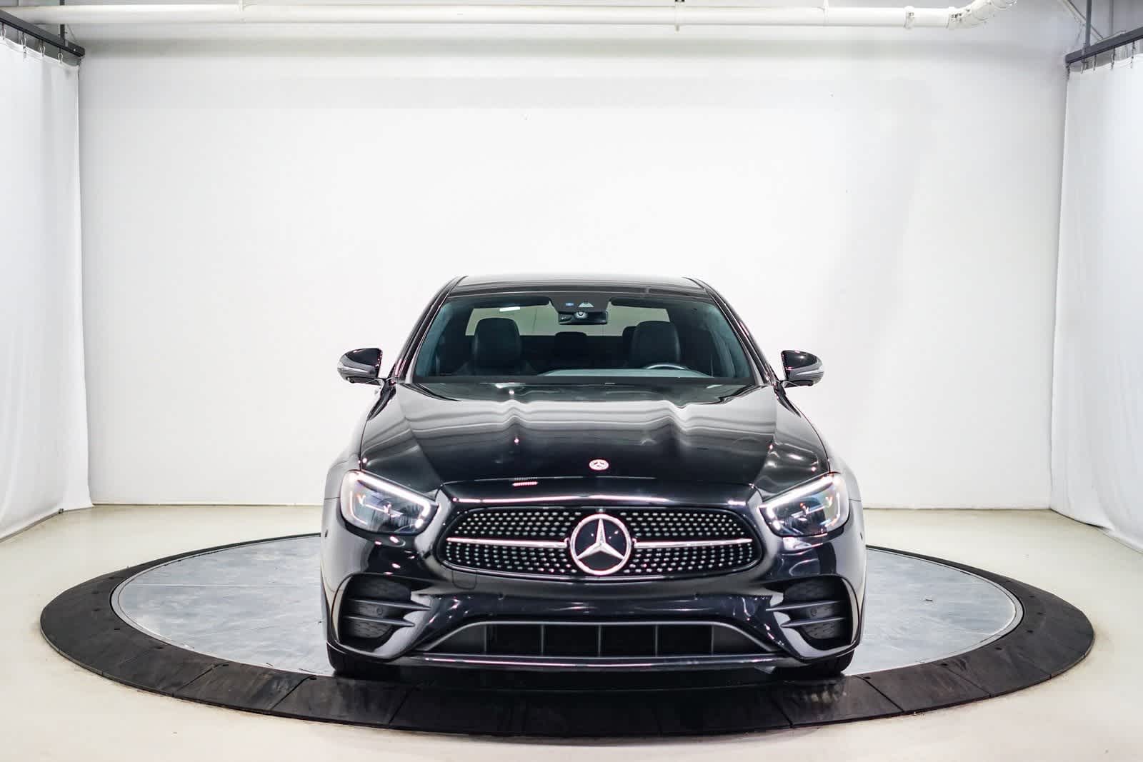 Thumbnail: 2022 Mercedes-Benz E-Class - 6