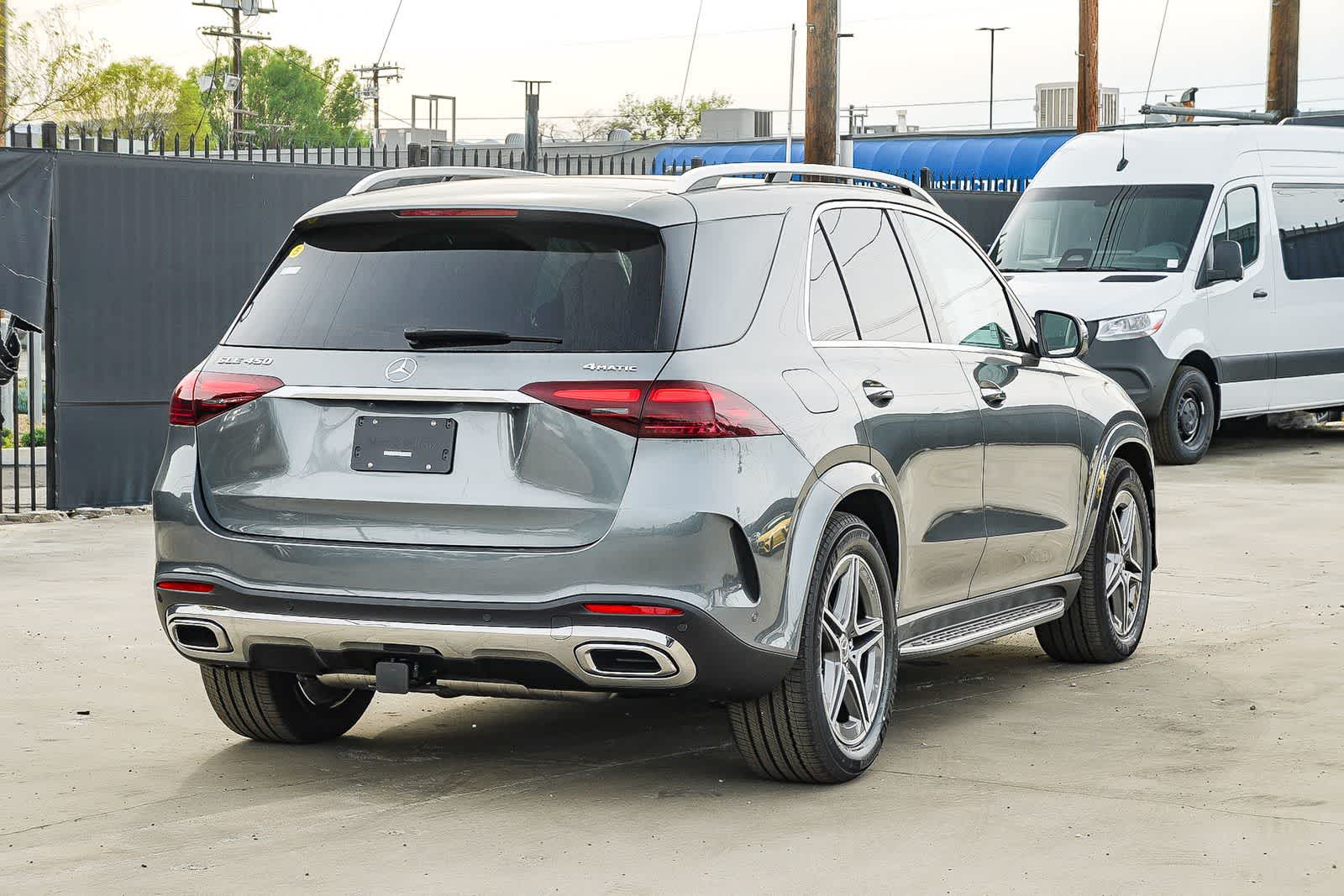 Thumbnail: 2026 Mercedes-Benz GLE - 4