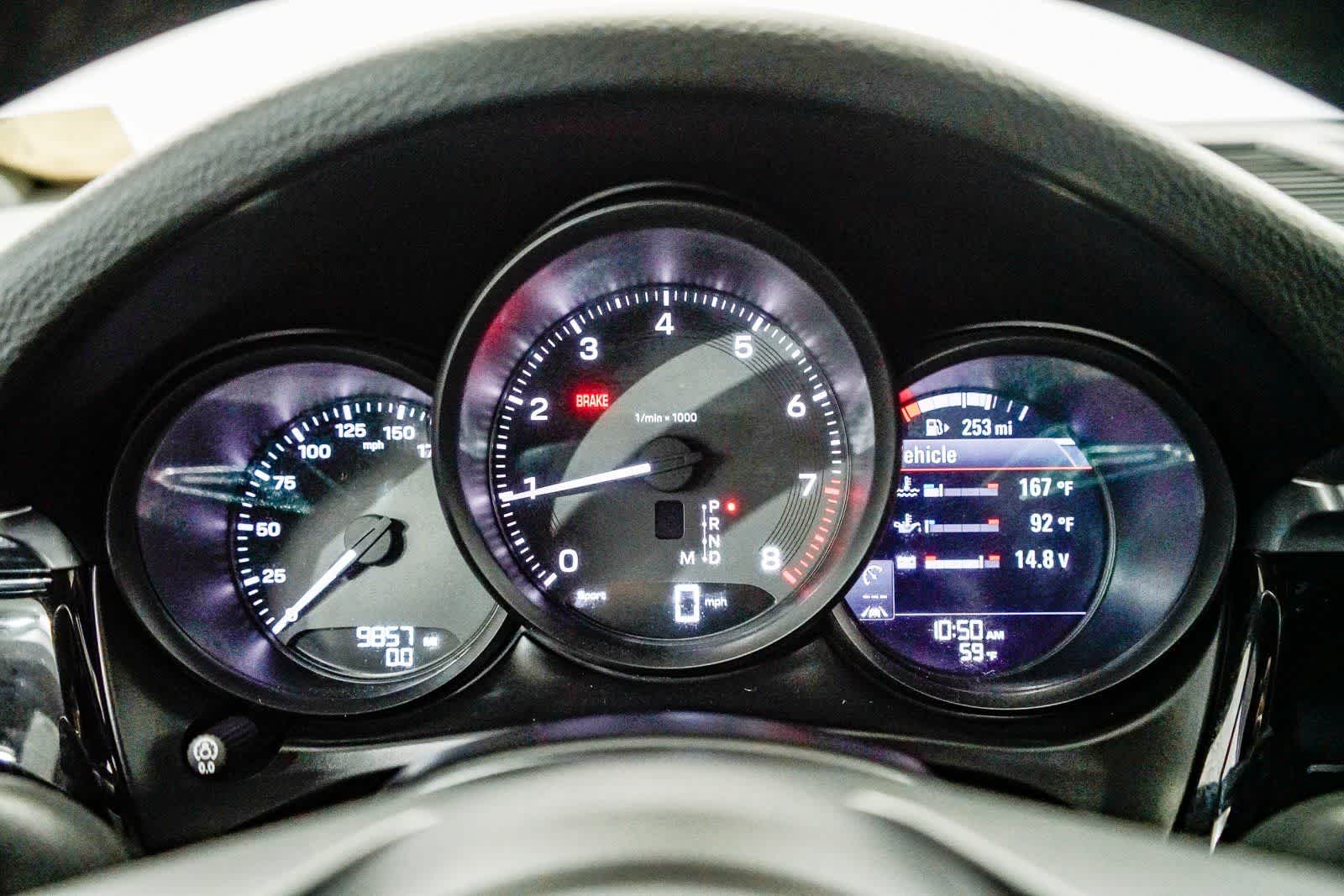 Thumbnail: 2024 Porsche Macan - 25