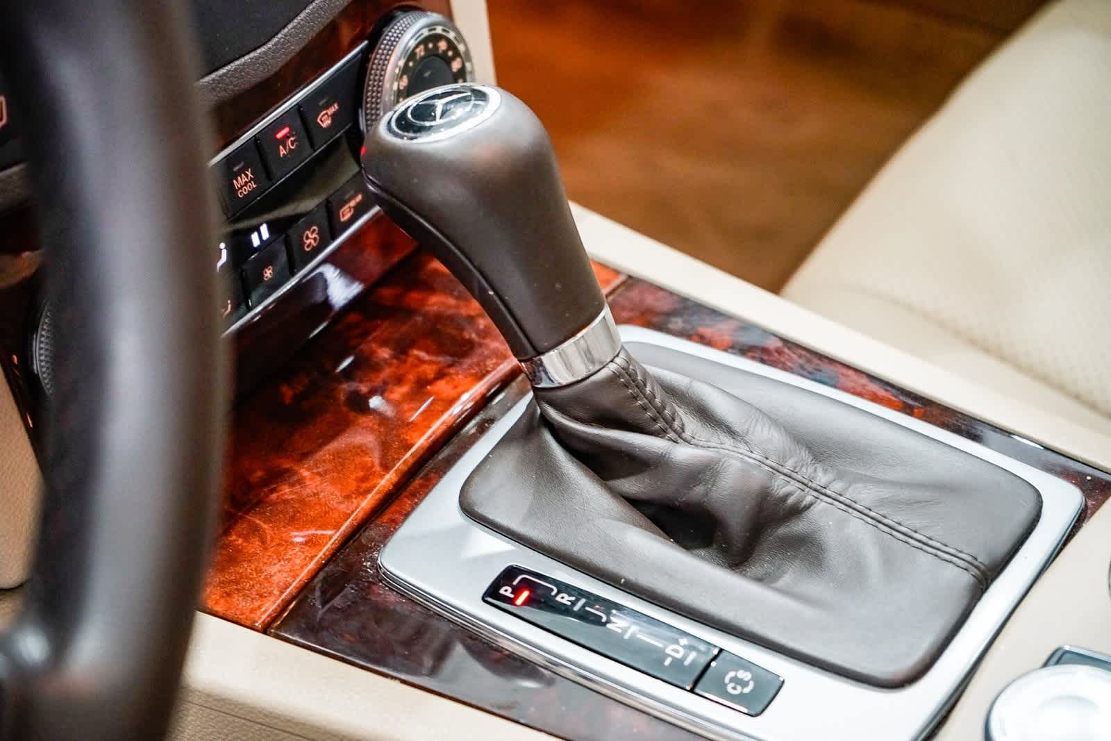 Thumbnail: 2010 Mercedes-Benz C-Class - 20
