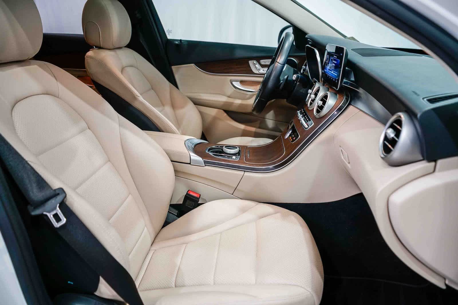 Thumbnail: 2021 Mercedes-Benz C-Class - 16